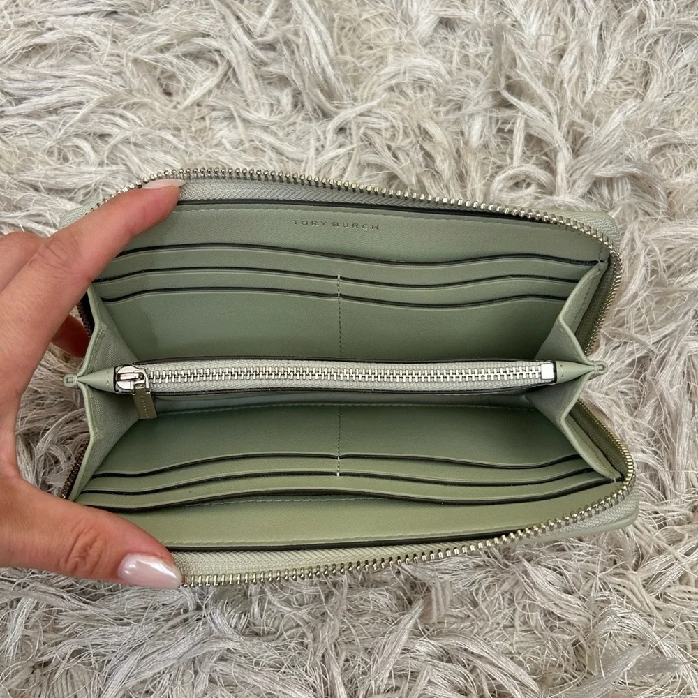 Tory Burch Kira Chevron Quilted Leather Zip Continental Wallet in Pine Frost